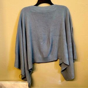 LULULEMON Ponch Blue Grey, One Size Nwot wrap lululemon scarf.